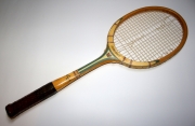 Stará dřevěná tenisová raketa H. Hammer Consul, Německo c 1955