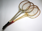 Staré dřevěné badmintonové rakety Artis, ČSSR c 1965