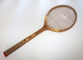 Historická tenisová raketa Maxima Intrepida c 1936